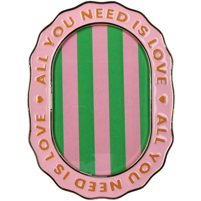 מסגרת: All You Need Is Love 