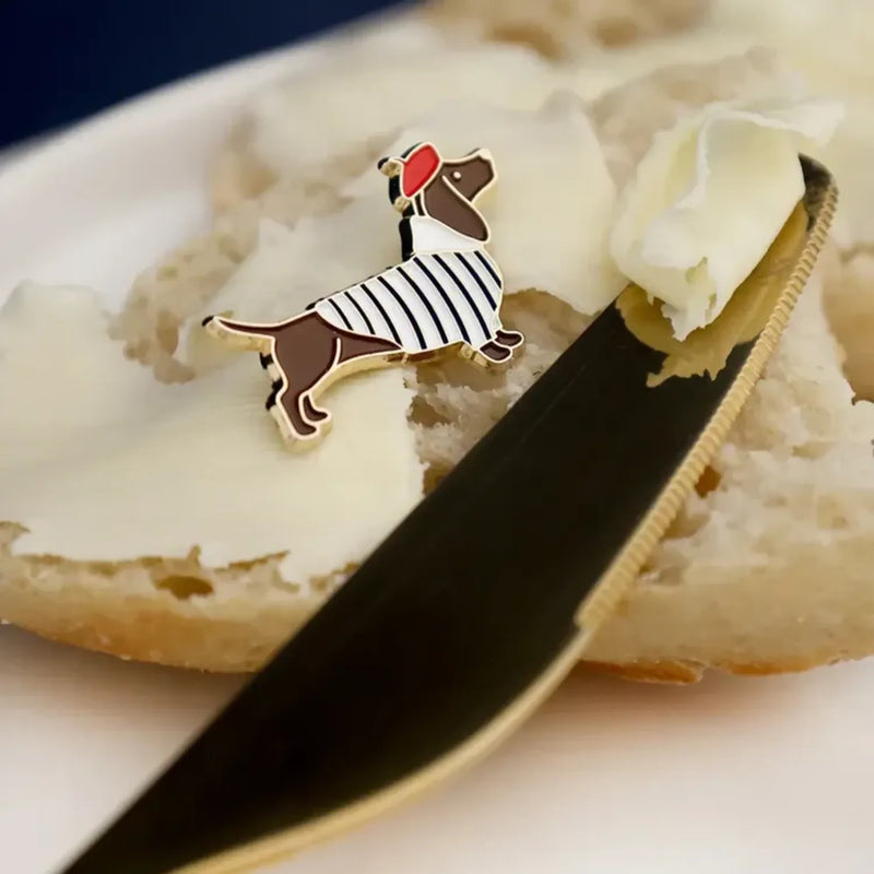 סיכת אמייל: Little Frenchie