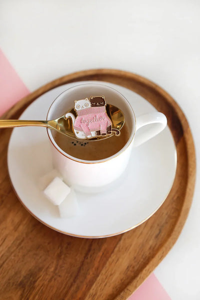 סיכת אמייל: Together Cats