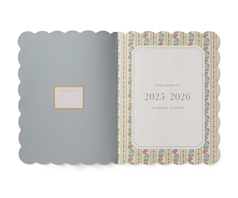 יומן חודשי בכריכה רכה 2025-2026: Delphine