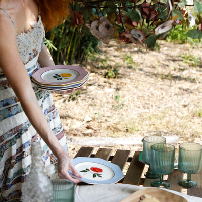 סט צלחות פורצלן: Roses