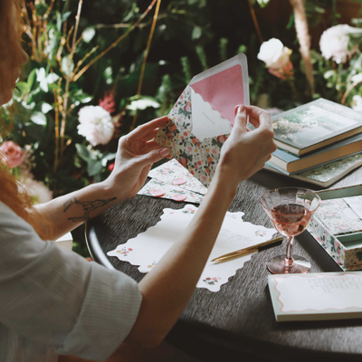 מארז לכתיבת מכתבים: Dahlia