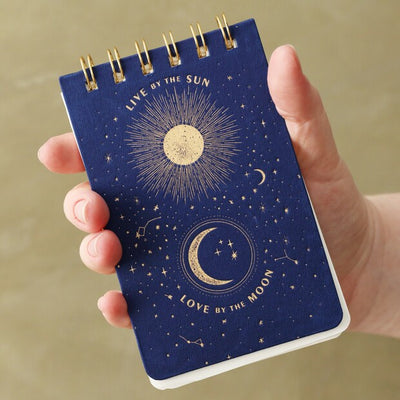 פנקס בכריכת בד: Live By The Sun