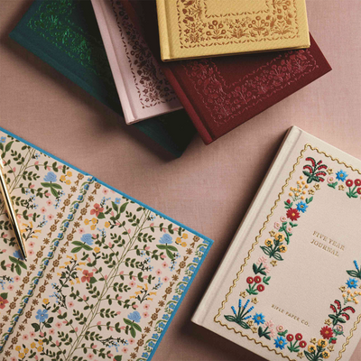 יומן 5 שנים בכריכה רקומה: Wildwood